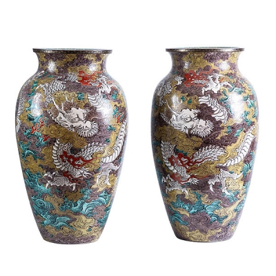 Pareja de jarrones de porcelana china 