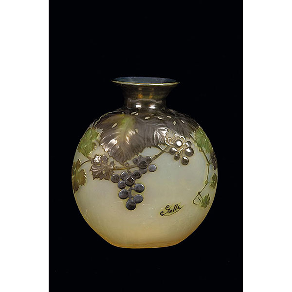 Emile Gall&eacute;. Jarr&oacute;n racimos circa 1904