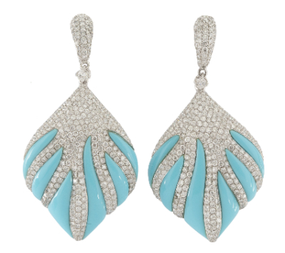Pendientes largos con dise&ntilde;o de grandes hojas de turquesas y pav&eacute; brillantes.   