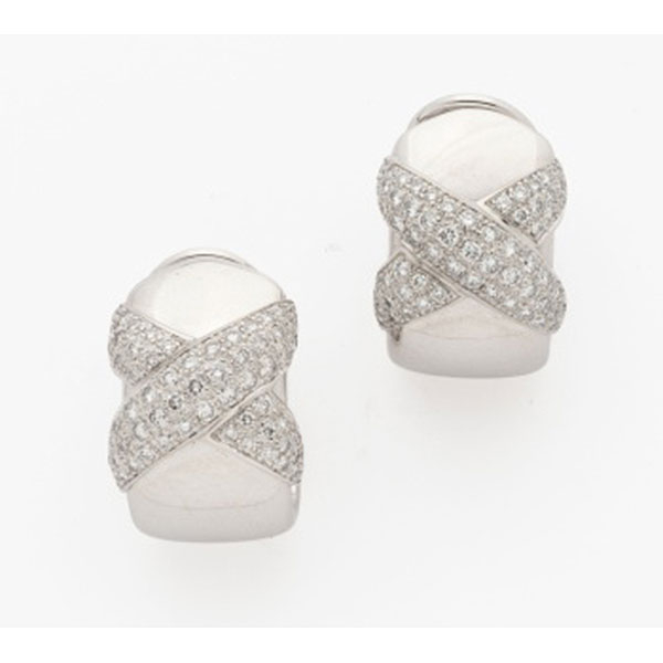 Pendientes en oro blanco y diamantes talla brillante  