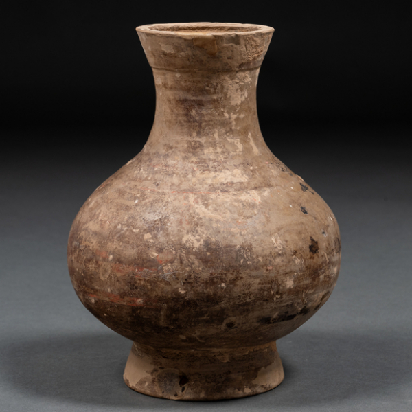 Vaso en terracota de la dinast&iacute;a Han(206 a.c - 220 d.c)