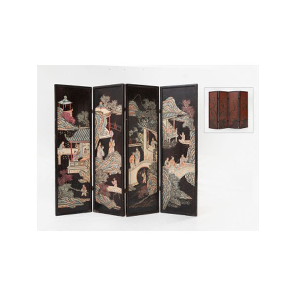Biombo chino de 4 hojas en laca coromandel en negro representando escenas cotidianas. Época: Fin S. XVIII - Pp. S. XIX