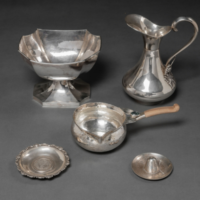 Conjunto de piezas de plata española punzonada del siglo XX. Ley, 925. 