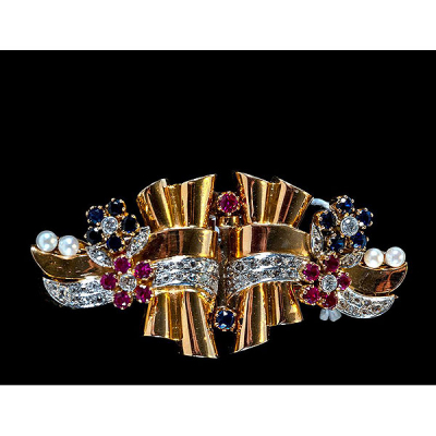 Conjunto &quot;chevalier&quot; en oro de 18k con brillantes, años 40, Peso: 53, 4 gr.