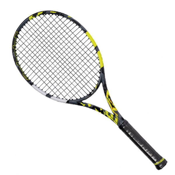 Raqueta firmada Carlos Alcaraz.  Marca Babolat, modelo Pure Aero 88, con doble firma de Carlos Alcaraz.