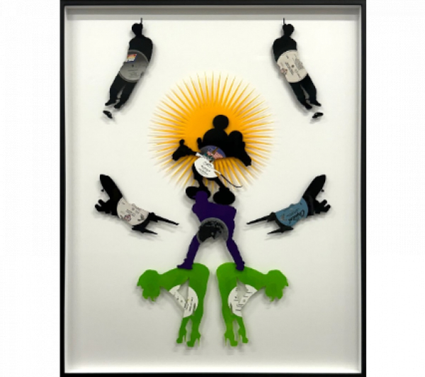 CARLOS AIRES (Ronda, Málaga, 1974)  Love Is In The Air VI, 2011   Discos de vinilo LP, plexiglass, marco de madera y cristal museo antirreflejo. 