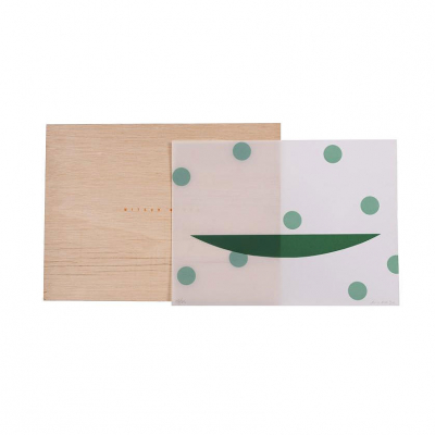 Mitsuo Miura. "En la Playa de los Genoveses (1990)". Carpeta con cinco serigraf&iacute;as sobre papel vegetal Guarro.