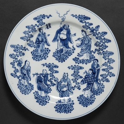 Jarrón en porcelana china azul y blanca con decoración de inmortales.Trabajo Chino, Finales del siglo XIX-XX