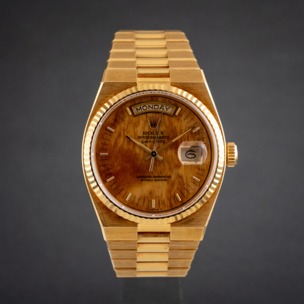 Reloj Rolex Day -Date Oysterquartz de caballero modelo 19018 en oro amarillo de 18 Kt.  