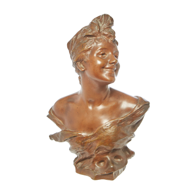 Después de Georges Van der Straeten (Gante, Bélgica, 1856-1928) Jeune femme. Escultura en bronce patinado.