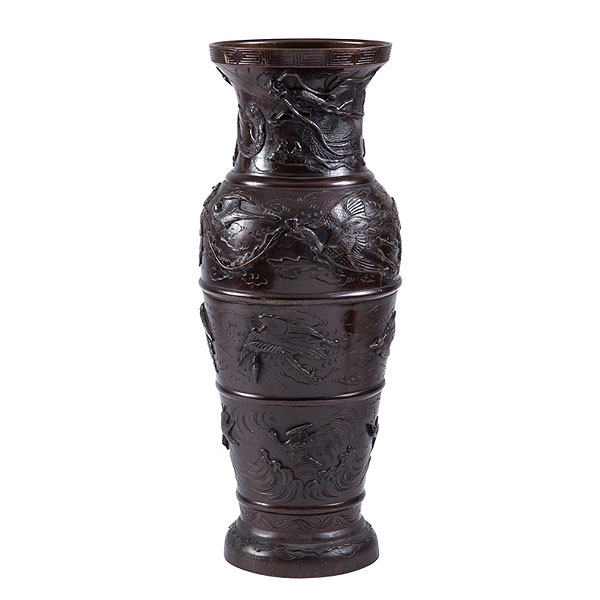 Jarrón chino de bronce con decoración en relieve, S.XIX