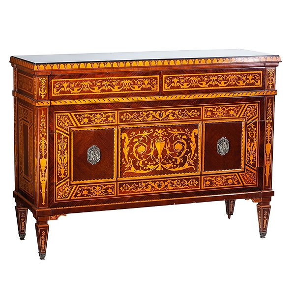 Cómoda con decoración de marquetería