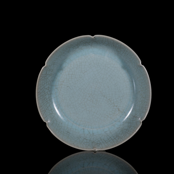 Plato de cerámica esmaltada "Ruyao", dinastía Song. 