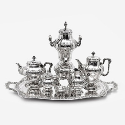 Juego de caf&eacute; y t&eacute; con bandeja en plata Estilo Luis XVI. Marcas de platero. Mediados S. XX