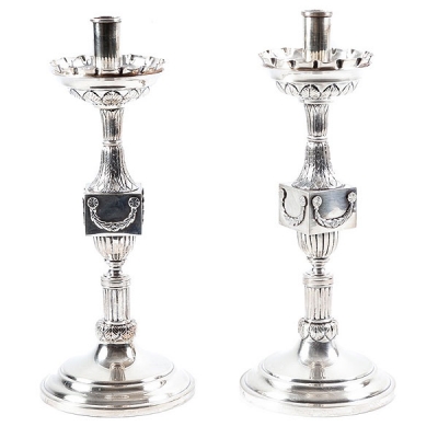 Pareja de candeleros de plata espa&ntilde;ola