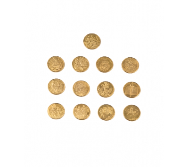 Conjunto de trece medallas de la colección Cervantes y El Quijote en oro de 22 K