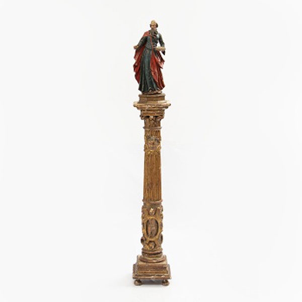 Talla alemana en madera policromada y base dorada representando Santo. Época Gótica