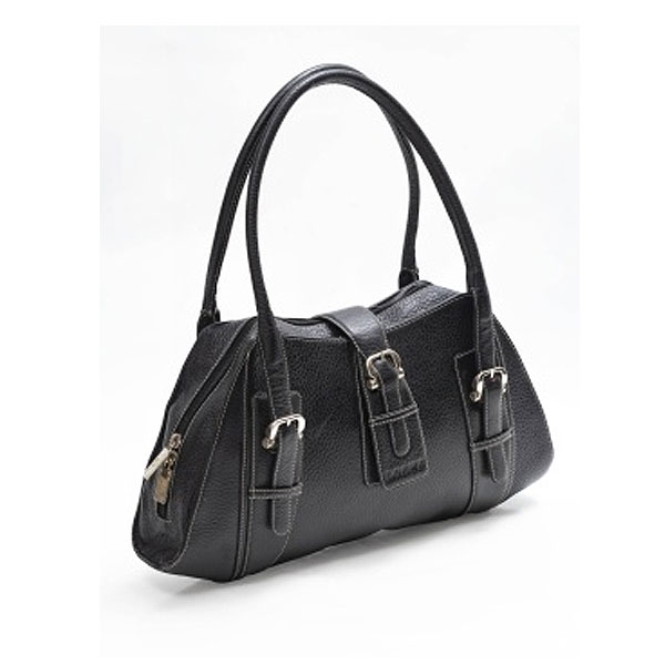 Bolso de la firma Loewe en piel negro.