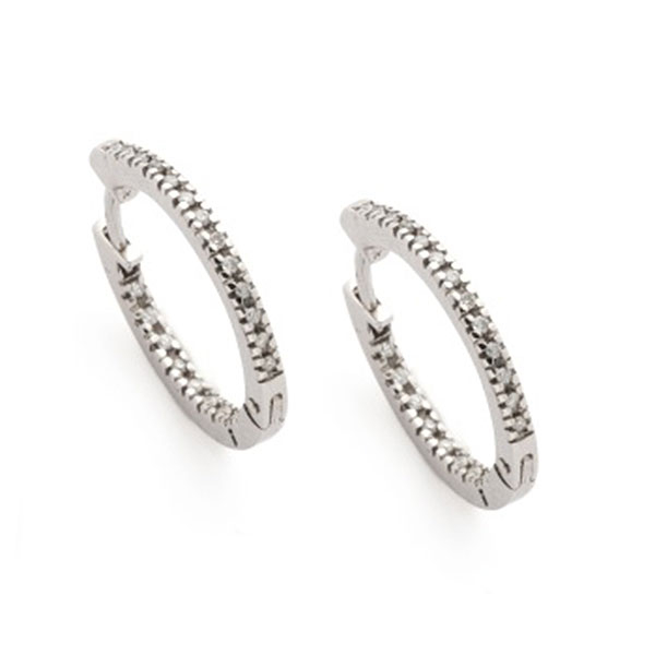 Pendientes de aro en oro blanco con fila de diamantes talla brillante con un peso total de 0,50 cts. aprox.