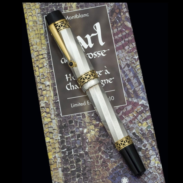 Estilográfica Montblanc &quot;Carlomagno&quot;.   Perteneciente a la serie &quot;Patrones de las Artes&quot;. Numerada 3437/4810.