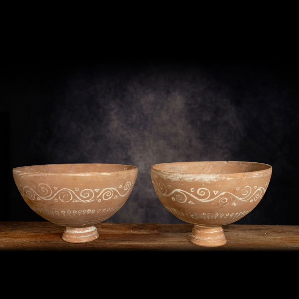 Pareja de Importantes Vasijas Magna Grecia en Terracota - III AC.