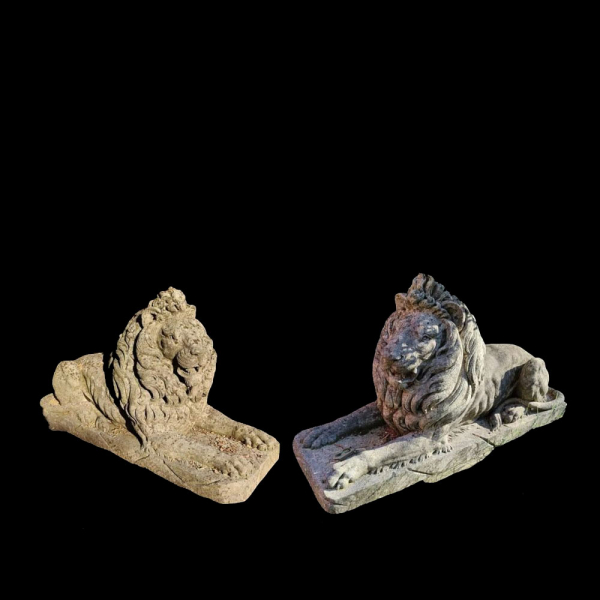 Pareja de leones en piedra de Vicenza tallados en bloque &uacute;nico, Italia, siglo XIX.