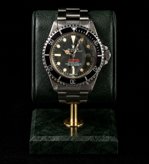 ROLEX Oyster Perpetual Date Sea-Dweller Submariner 2000, Superlative Chronometer Officially Certified. Ref. 1665. &ldquo;Double Red&rdquo;.