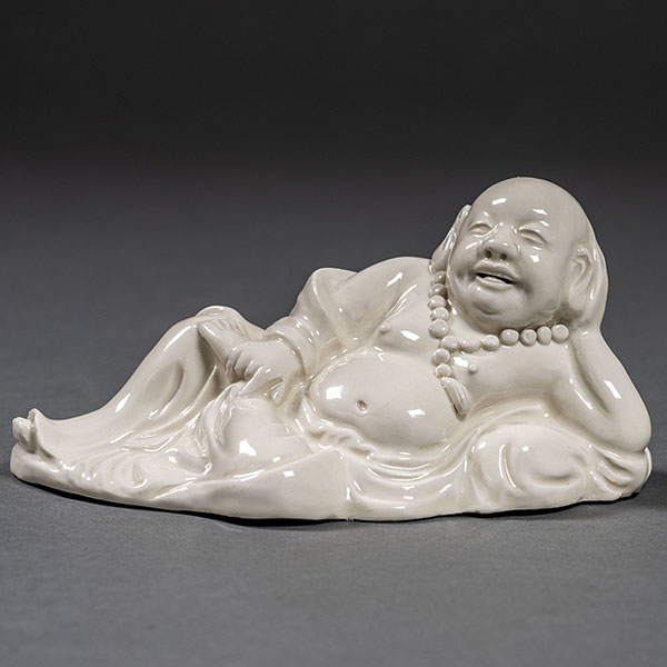 "Buda de la felicidad " Figura en porcelana china de color blanco época Qing(1644-1912)