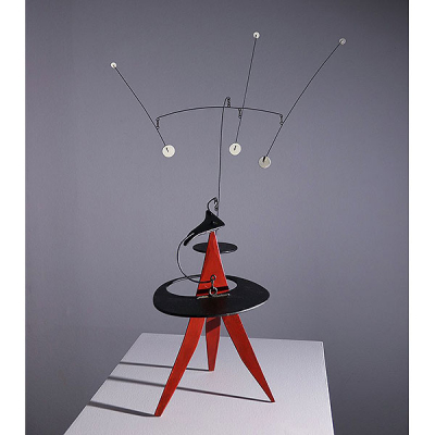 Siguiendo modelos de ALEXANDER CALDER (Filadelfia 1898 -Nueva York 1976) - Escultura móvil &quot;Sin título&quot;.