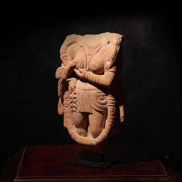 Torso Kushan - India - Siglo II d.C.