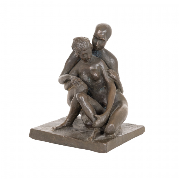 Apel&middot;les Fenosa (Barcelona, 1899-Par&iacute;s, 1988)  Couple ASSIS.  Escultura en bronce patinado. Firmada y numerada IV/5.