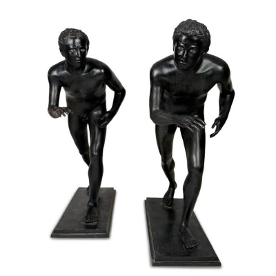 Par de "Corredores de Pompeya" en bronce, basados ​​en originales del siglo I a.C.