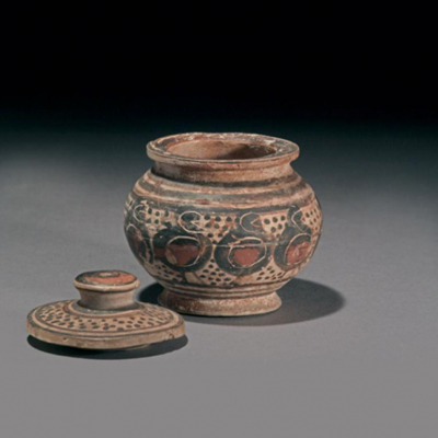 Píxide griego de terracota. Corinto, circa 600 - 550 a.C. Muy buen estado de conservación.