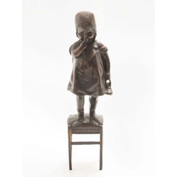 JUAN CLARÁ   (Barcelona 1875 - 1958)  &quot;Niña subida a la silla &quot; 
