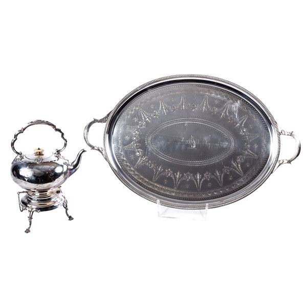 Samovar y bandeja de Birmingham y de Elkington & Co.