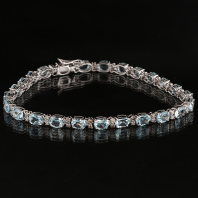 Elegante pulsera en oro blanco con aguamarinas 
