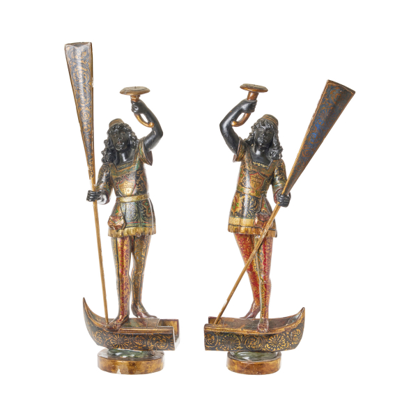 Escuela italiana, fles. del s.XIX. Venecianos. Pareja de esculturas en madera tallada, policromada y dorada.