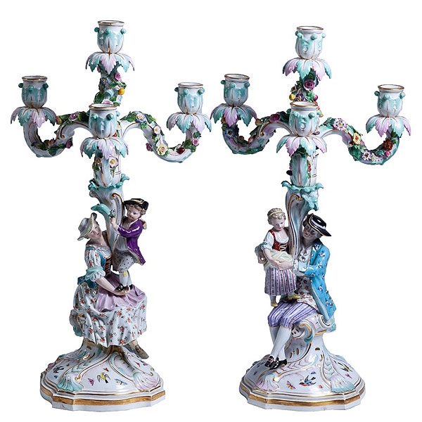 Pareja de candelabros de porcelana de Meissen