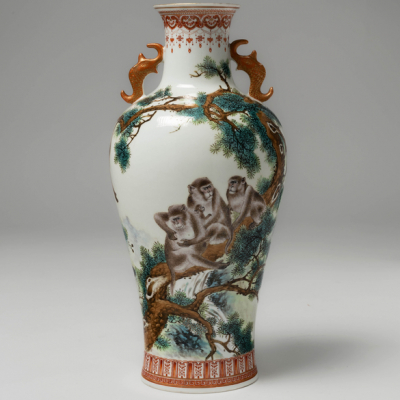 Jarr&oacute;n en porcelana china &eacute;poca rep&uacute;blica h. 1950