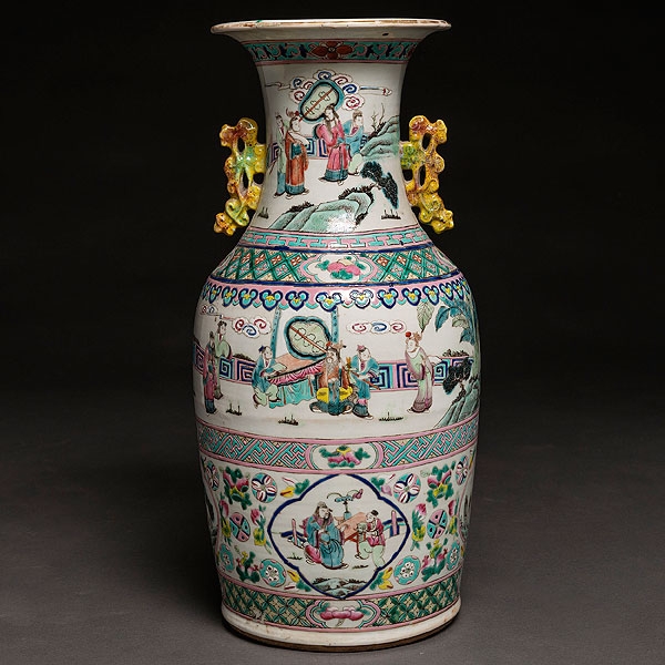 Jarrón en porcelana China familia rosa. Trabajo Chino del siglo XIX
