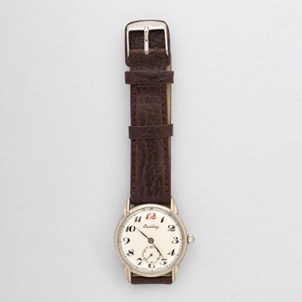 Reloj marca Breitling con caja en acero