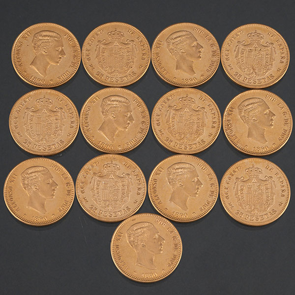 Conjunto de trece monedas de oro de 25 pesetas Alfonso XIII de 1890.