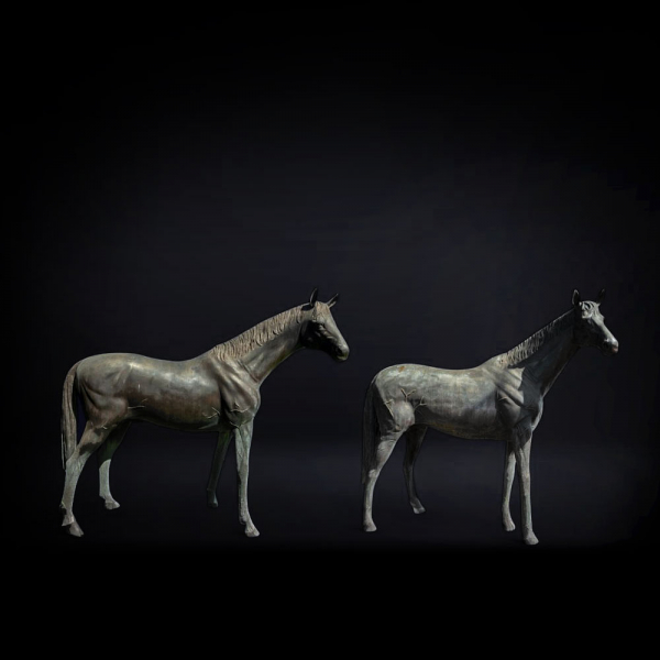 Escuela Contemporánea del siglo XX - Importante Pareja de caballos en tamaño real. Bronce patinado.