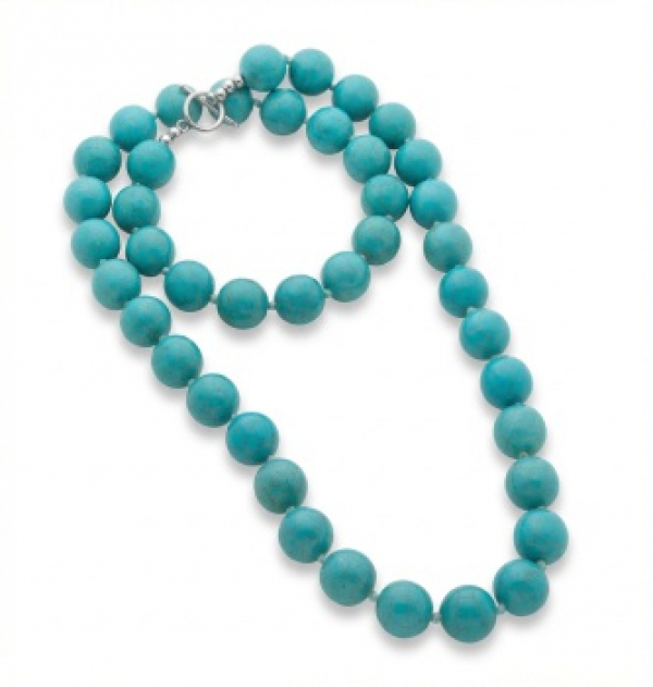 Collar largo de bolas de turquesa con cierre en plata.