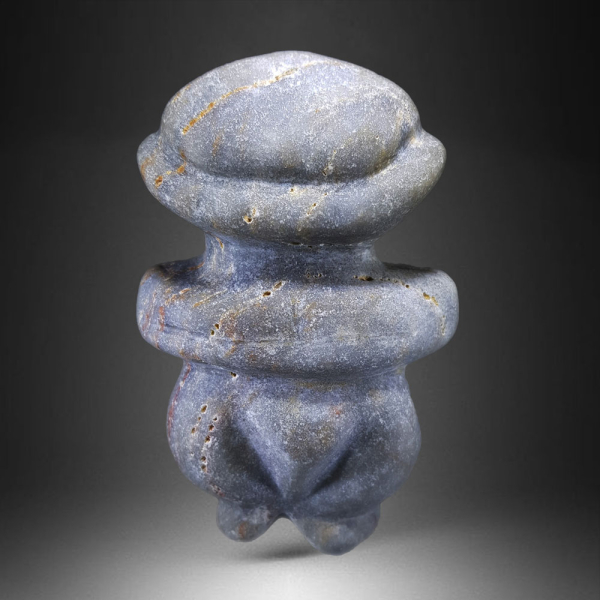 Figura femenina esteatop&iacute;gica neol&iacute;tica en m&aacute;rmol, regi&oacute;n mediterr&aacute;nea, c. 5000&ndash;3000 a. C.