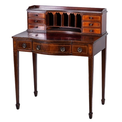 Escritorio de caoba estilo ingl&eacute;s