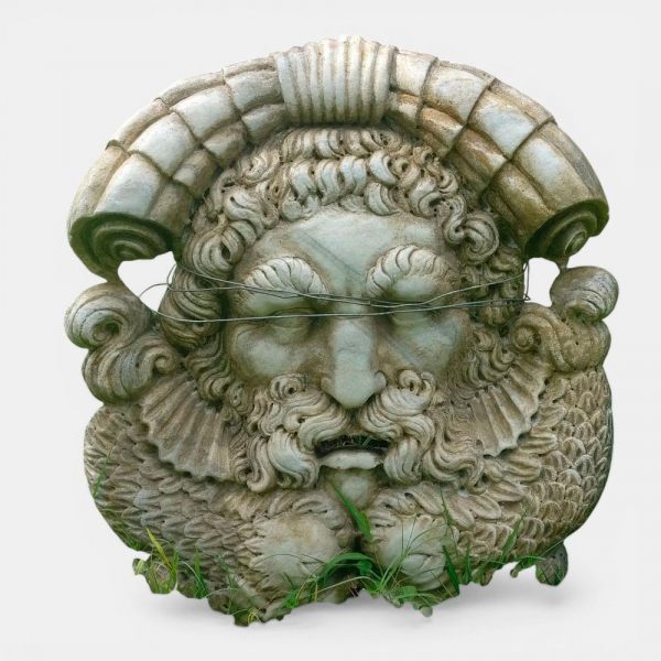 Mascar&oacute;n con cabeza de Neptuno en m&aacute;rmol, Italia, probablemente siglo XIX.