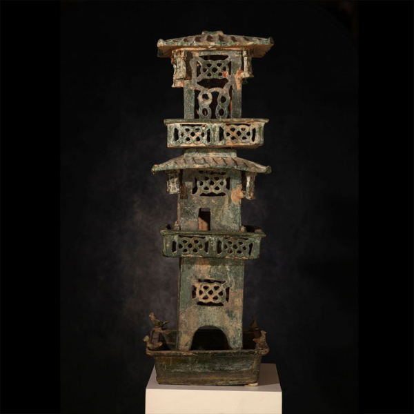 Excepcional gran Pagoda China Tang en terracota. Periodo Han (202 a.C. - 220 d.C.) 