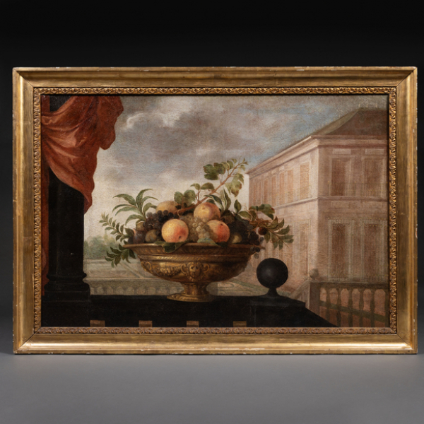 &quot;Frutero con melocotones, uvas y higos con arquitectura de fondo y draperi rojo en la columna&quot;  PEDRO DE CAMPROBÍN 