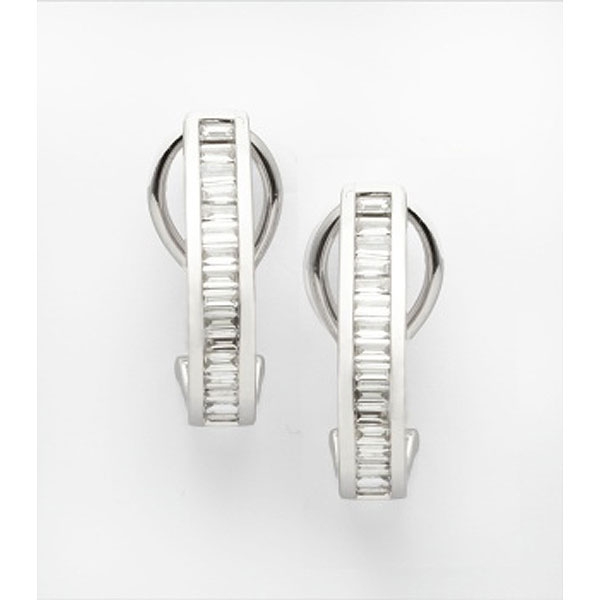 Pendientes de aro en oro blanco con diamantes talla baguette